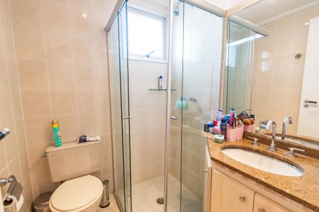 Apartamento para alugar com 57m², 2 quartos e 1 vaga Apartamento para alugar com 57m², 2 quartos e 1 vagaBanheiro da suíte