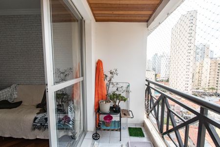 Apartamento para alugar com 57m², 2 quartos e 1 vaga Apartamento para alugar com 57m², 2 quartos e 1 vagaVaranda