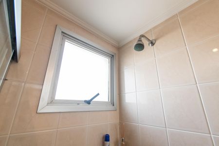 Apartamento para alugar com 57m², 2 quartos e 1 vaga Apartamento para alugar com 57m², 2 quartos e 1 vagaBanheiro da suíte