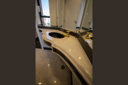 Apartamento para alugar com 550m², 5 quartos e 5 vagas Apartamento para alugar com 550m², 5 quartos e 5 vagasLavabo