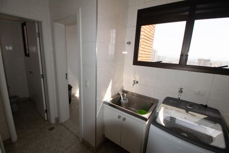 Apartamento para alugar com 550m², 5 quartos e 5 vagas Apartamento para alugar com 550m², 5 quartos e 5 vagasÁrea de Serviço
