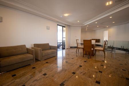 Apartamento para alugar com 550m², 5 quartos e 5 vagas Apartamento para alugar com 550m², 5 quartos e 5 vagasÁrea comum