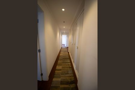 Apartamento para alugar com 550m², 5 quartos e 5 vagas Apartamento para alugar com 550m², 5 quartos e 5 vagasCorredor