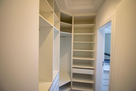 Apartamento para alugar com 550m², 5 quartos e 5 vagas Apartamento para alugar com 550m², 5 quartos e 5 vagasCloset Suíte 4