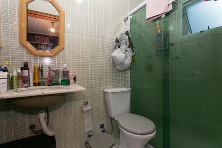 Casa à venda com 98m², 3 quartos e 2 vagasBanheiro da Suíte