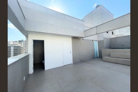Apartamento à venda com 220m², 3 quartos e 3 vagasTerraço