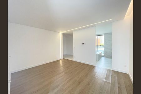 Apartamento à venda com 220m², 3 quartos e 3 vagasSuíte 3