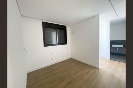 Apartamento à venda com 220m², 3 quartos e 3 vagasSuíte 1