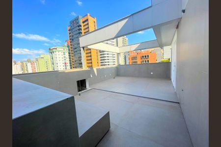 Apartamento à venda com 220m², 3 quartos e 3 vagasTerraço