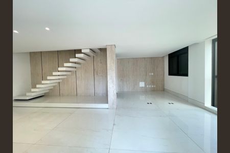 Apartamento à venda com 220m², 3 quartos e 3 vagasSala
