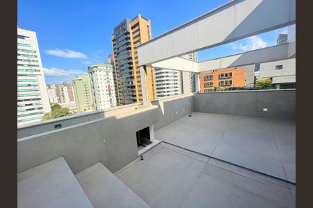 Apartamento à venda com 220m², 3 quartos e 3 vagasTerraço