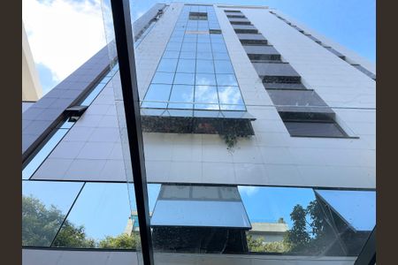 Apartamento à venda com 220m², 3 quartos e 3 vagasFachada