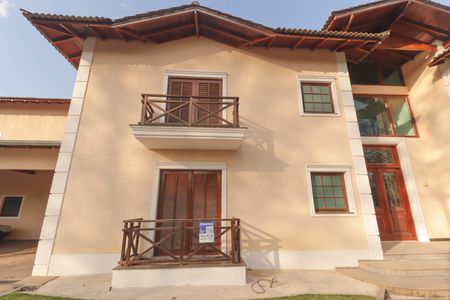 Casa de condomínio para alugar com 1200m², 6 quartos e 10 vagasFachada