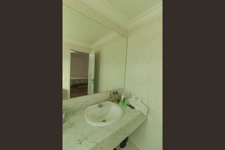 Casa de condomínio para alugar com 1200m², 6 quartos e 10 vagasBanheiro da Suíte 1