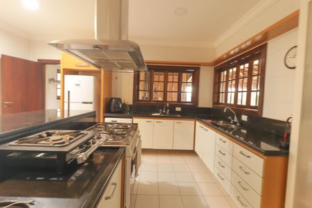 Casa de condomínio para alugar com 1200m², 6 quartos e 10 vagasCozinha