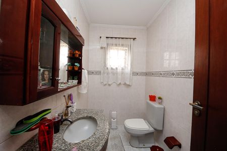 Casa à venda com 300m², 6 quartos e 4 vagasBanheiro 2