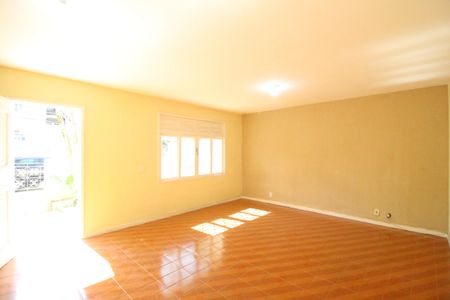 Sala de casa de condomínio para alugar com 3 quartos, 180m² em Taquara, Rio de Janeiro