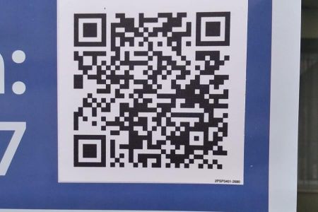 Casa à venda com 160m², 2 quartos e 2 vagas Casa à venda com 160m², 2 quartos e 2 vagasFachada