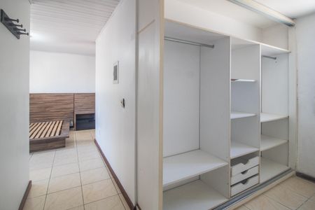 Casa à venda com 175m², 4 quartos e sem vagaCloset da suíte