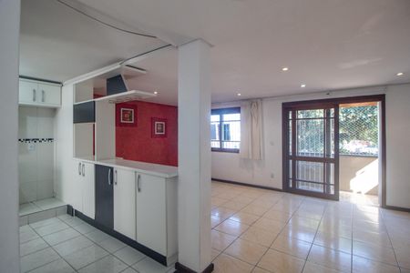 Sala de casa à venda com 4 quartos, 175m² em Cristal, Porto Alegre