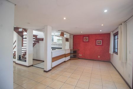 Sala de casa à venda com 4 quartos, 175m² em Cristal, Porto Alegre