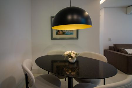 Apartamento à venda com 60m², 2 quartos e 1 vagaSala de Jantar