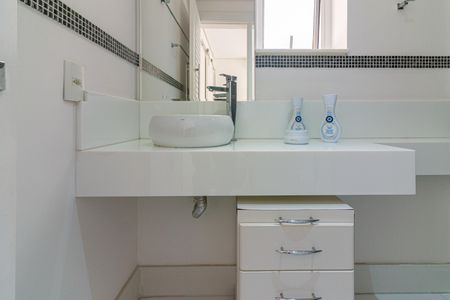 Apartamento à venda com 60m², 2 quartos e 1 vagaBanheiro da Suíte 2