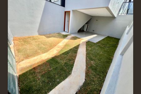 Casa à venda com 180m², 3 quartos e 4 vagasÁrea Externa