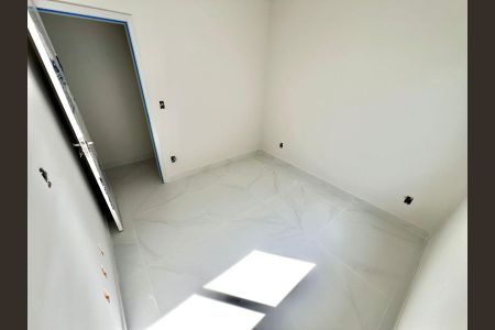 Casa à venda com 180m², 3 quartos e 4 vagasQuarto 2