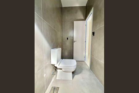 Casa à venda com 180m², 3 quartos e 4 vagasQuarto 1- Suíte