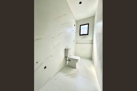 Casa à venda com 180m², 3 quartos e 4 vagasBanheiro Social