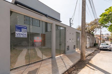 Casa à venda com 180m², 3 quartos e 4 vagasFachada