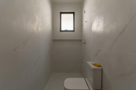 Casa à venda com 180m², 3 quartos e 4 vagasBanheiro Social