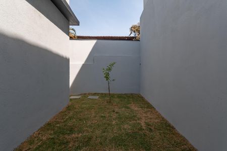 Casa à venda com 180m², 3 quartos e 4 vagasQuintal