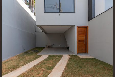 Casa à venda com 180m², 3 quartos e 4 vagasGaragem