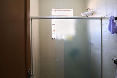 Casa à venda com 202m², 3 quartos e 2 vagasBanheiro