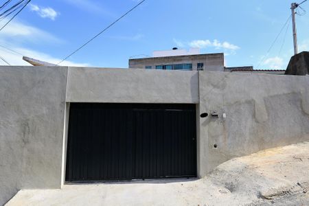 Casa à venda com 202m², 3 quartos e 2 vagasFachada