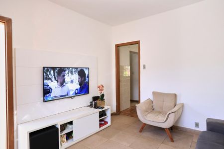 Casa à venda com 202m², 3 quartos e 2 vagasSala