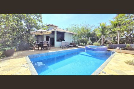 Casa de condomínio à venda com 320m², 3 quartos e 10 vagasÁrea comum - Piscina