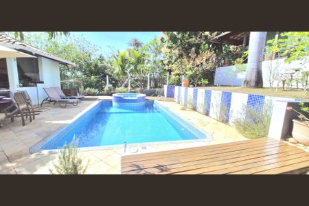 Casa de condomínio à venda com 320m², 3 quartos e 10 vagasÁrea comum