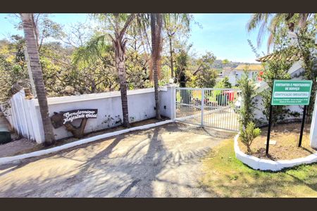 Casa de condomínio à venda com 320m², 3 quartos e 10 vagasFachada condomínio