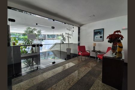 Apartamento à venda com 140m², 3 quartos e 2 vagas Apartamento à venda com 140m², 3 quartos e 2 vagasHall de Entrada