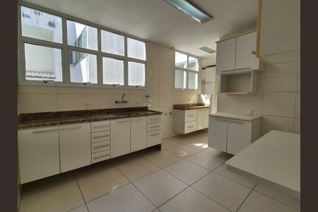 Apartamento à venda com 140m², 3 quartos e 2 vagas Apartamento à venda com 140m², 3 quartos e 2 vagasCozinha