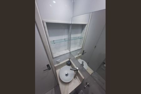 Apartamento à venda com 28m², 1 quarto e sem vaga Apartamento à venda com 28m², 1 quarto e sem vagaBanheiro