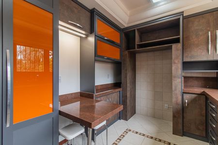 Casa de condomínio à venda com 314m², 3 quartos e 2 vagasCozinha