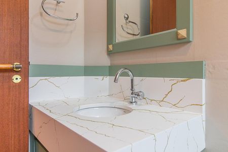 Casa de condomínio à venda com 314m², 3 quartos e 2 vagasBanheiro Social 2