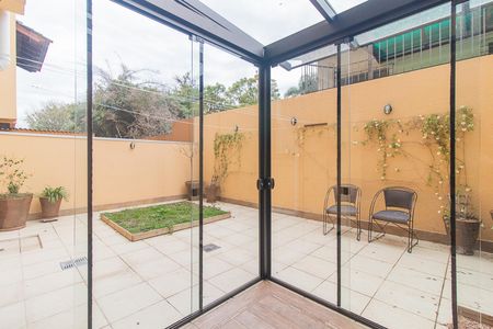 Casa de condomínio à venda com 314m², 3 quartos e 2 vagasQuintal