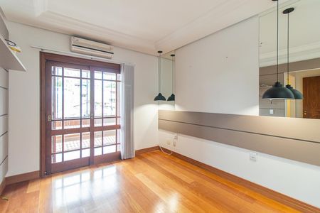 Casa de condomínio à venda com 314m², 3 quartos e 2 vagasQuarto 3 - Suíte