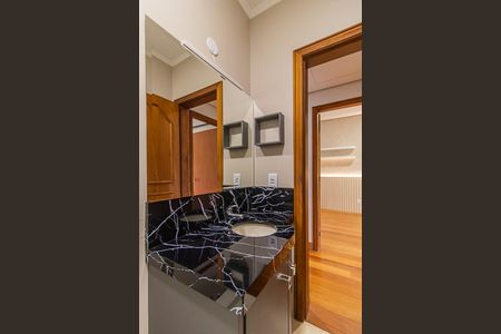 Casa de condomínio à venda com 314m², 3 quartos e 2 vagasBanheiro Social 1