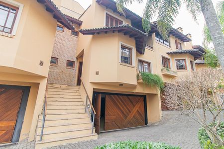 Casa de condomínio à venda com 314m², 3 quartos e 2 vagasFachada
